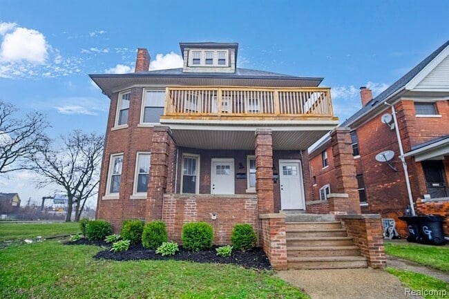 property at 900 Hazelwood St