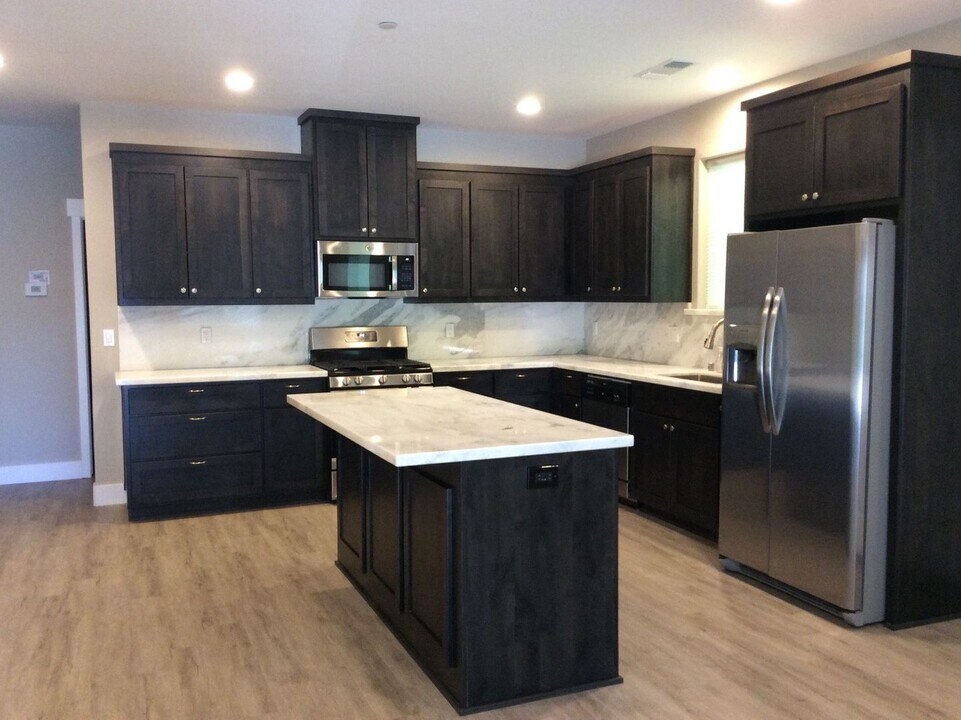 1617 Palm Ave in Chico, CA - Building Photo
