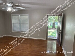 5710 Country Ln in Greensboro, NC - Building Photo - Building Photo