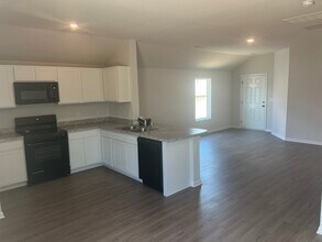 2113 Brk Rdg Cir in Tonganoxie, KS - Building Photo - Building Photo