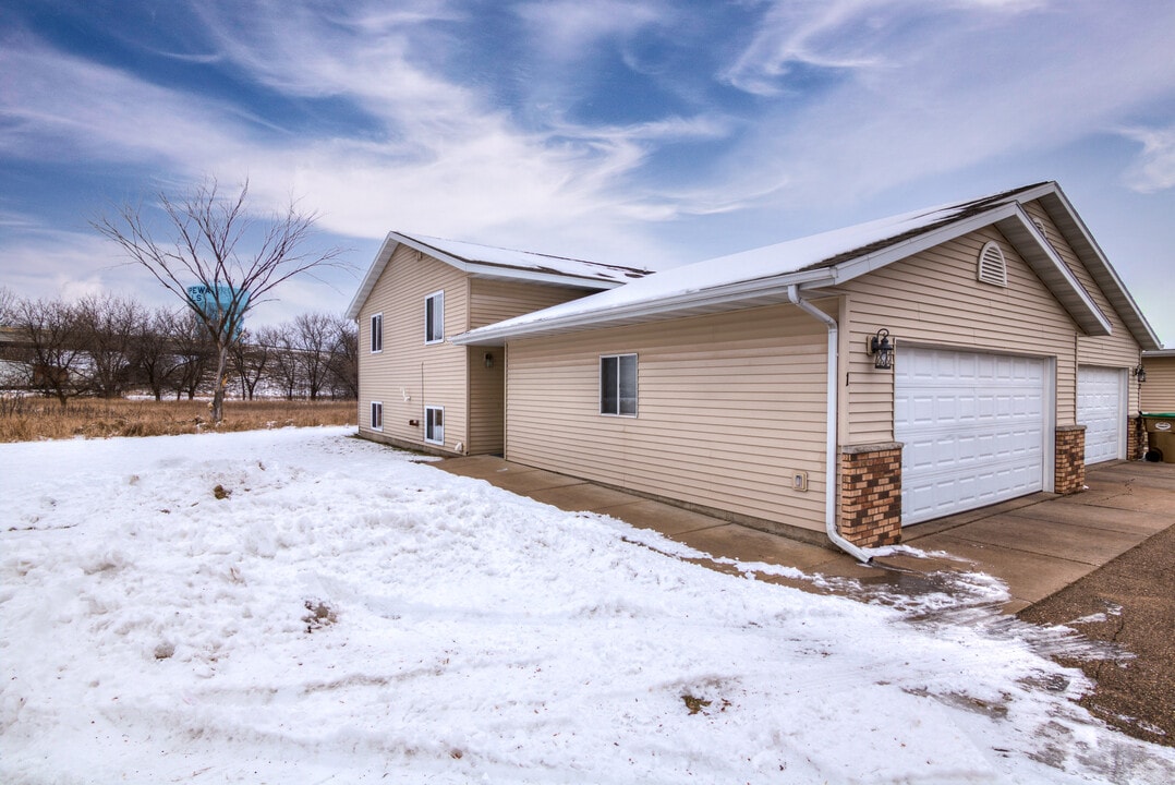 260 Scheidler Rd in Chippewa Falls, WI - Building Photo