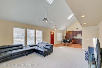 513 Harding Ave in Toms River, NJ - Foto de edificio - Building Photo