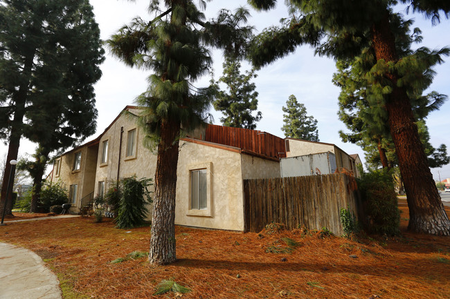 Shafter Village in Shafter, CA - Building Photo - Building Photo