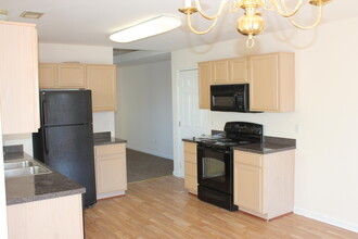 3690 Laredo Dr in Lexington, KY - Building Photo - Building Photo