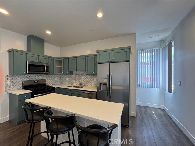 1737 Magnolia Ave in Los Angeles, CA - Building Photo