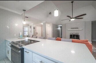 313 Diamond Dr in Desoto, TX - Building Photo - Building Photo