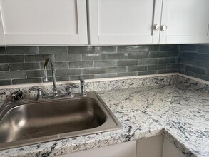 602 Meadowlawn Dr in Danville, IL - Building Photo - Building Photo