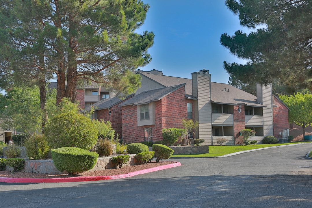 High Ridge Apartments in El Paso, TX - Building Photo