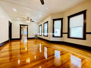 85 Albion St, Unit 2 in Medford, MA - Building Photo - Building Photo