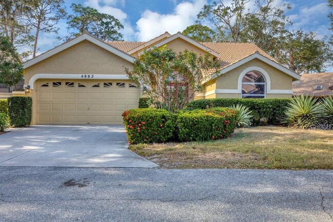 4882 Tivoli Ave in Sarasota, FL - Foto de edificio - Building Photo