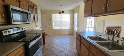 8202 Woodstone Dr in Semmes, AL - Building Photo - Building Photo