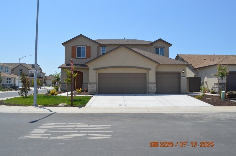 8940 Pso Del Campo in Sacramento, CA - Building Photo