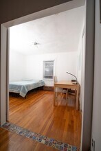 11 Hinckley St, Unit 1 in Somerville, MA - Building Photo - Building Photo