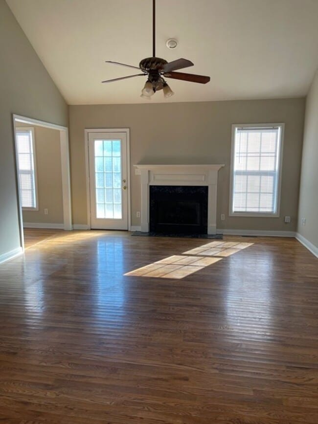 921 Corydalis Ct in Bowling Green, KY - Building Photo - Building Photo