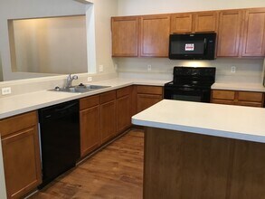 1051 Morning Light Rd in Jacksonville, FL - Building Photo - Building Photo