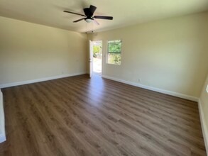 249 E Graham Ave in Lake Elsinore, CA - Building Photo - Building Photo