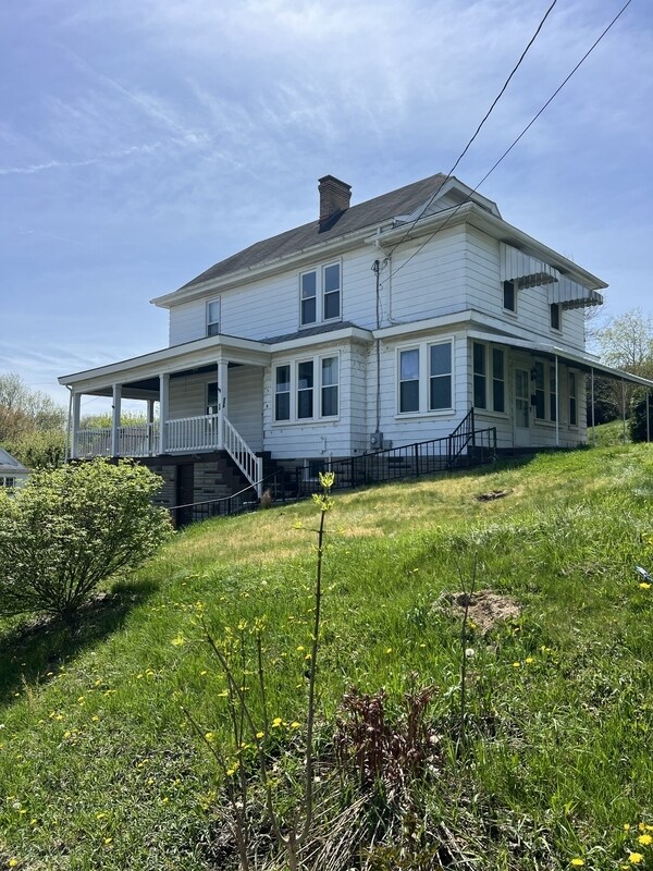 property at 209 Winfield Ave