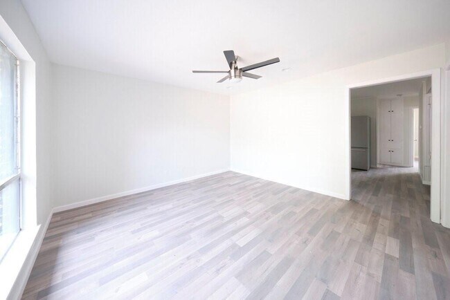 8616 Fireside Dr in Austin, TX - Building Photo - Building Photo