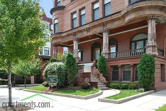 Brentwood in Philadelphia, PA - Foto de edificio - Building Photo