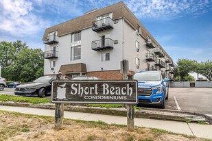 115 Short Beach Rd in Stratford, CT - Building Photo