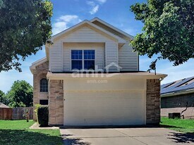 1137 Boxwood Dr in Crowley, TX - Building Photo
