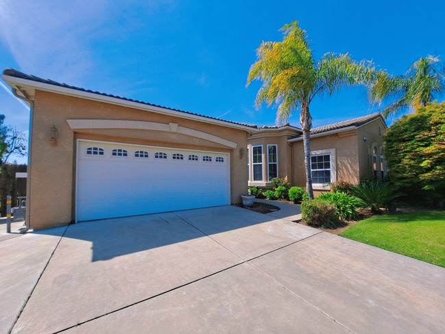 property at 2843 E Quincy Ave
