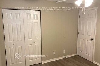 327 80th Ave NE in St. Petersburg, FL - Building Photo - Building Photo