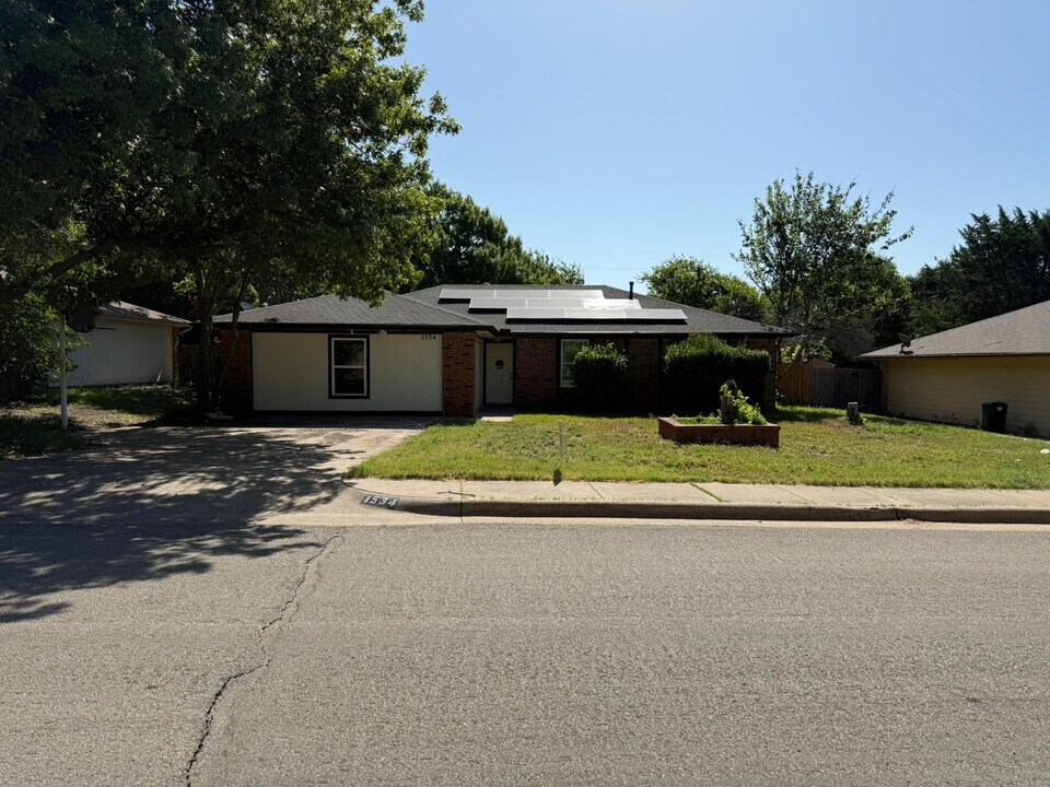1534 Lime Leaf Ln in Duncanville, TX - Foto de edificio
