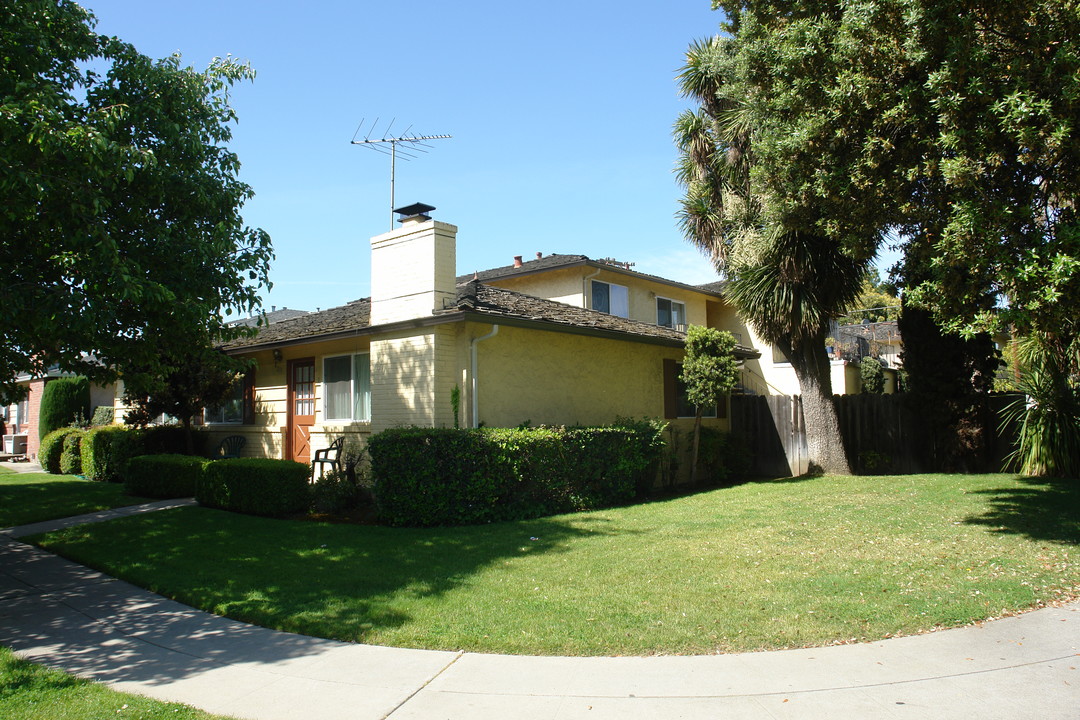 211 Greendale Way in San Jose, CA - Building Photo