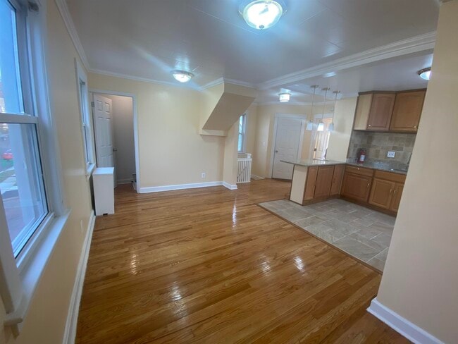 536 3RD Ave in Lyndhurst, NJ - Building Photo - Building Photo