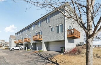 1147 Piccolo Ln in Volo, IL - Building Photo - Building Photo