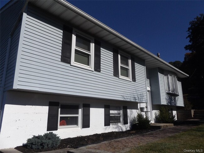 property at 32 Willow Rd