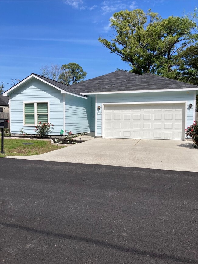 property at 1018 Homer St