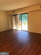 10724 West Dr-Unit -101 in Fairfax, VA - Building Photo - Building Photo