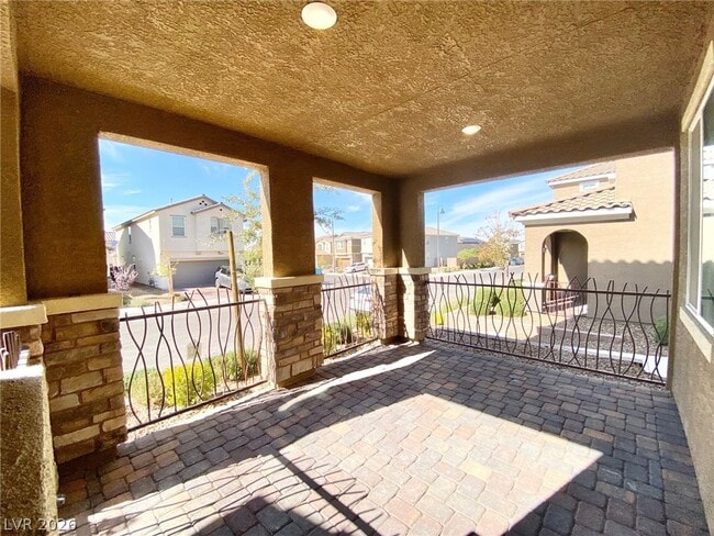 2826 Turnstone Ridge St in Henderson, NV - Building Photo - Building Photo