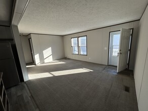 106 Idaho in Belleville, MI - Building Photo - Building Photo