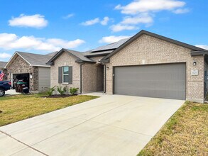 15307 Electra Cir in San Antonio, TX - Building Photo - Building Photo