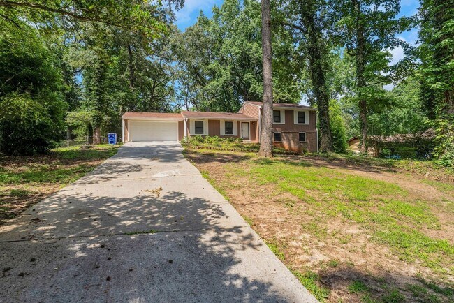 property at 1675 Oak Ridge Way NW