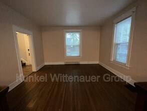 720 E D St in Belleville, IL - Building Photo - Building Photo