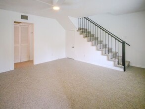 5736 Woodleaf Dr in Knoxville, TN - Building Photo - Building Photo