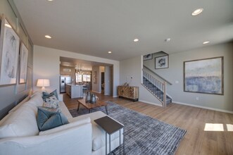 6143 Magma Hts in Colorado Springs, CO - Building Photo - Building Photo