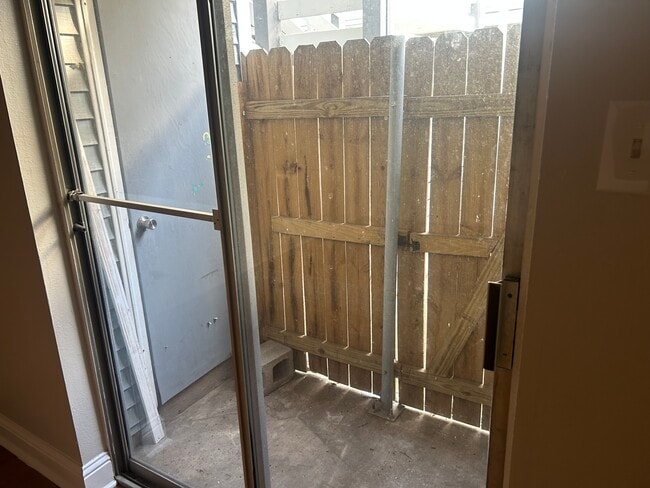 property at 4218 Hessmer Ave