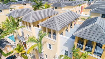 2314 Vintage Dr in Lighthouse Point, FL - Building Photo