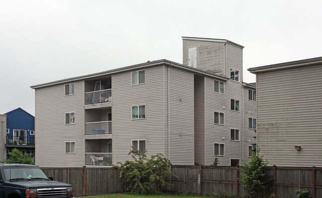 Roosevelt Square Apartments in Seattle, WA - Building Photo - Building Photo