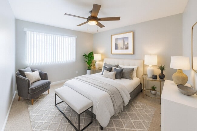 Courtyard Apartments in Hayward, CA - Building Photo - Building Photo