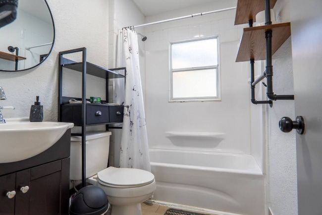 2008 Page Ave in Orlando, FL - Building Photo - Building Photo