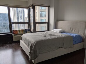 30 East Huron Street, Unit 2705 in Chicago, IL - Building Photo - Building Photo