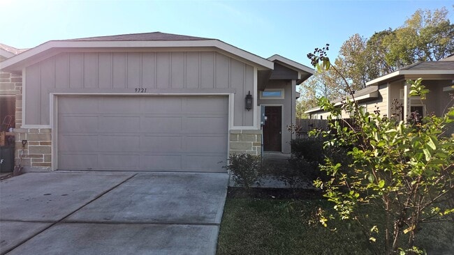 9721 Grosbeak Ln in Magnolia, TX - Foto de edificio - Building Photo