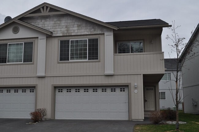 property at 5726 Sapphire Loop
