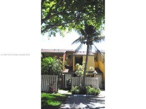 206 City View Dr in Fort Lauderdale, FL - Building Photo - Building Photo